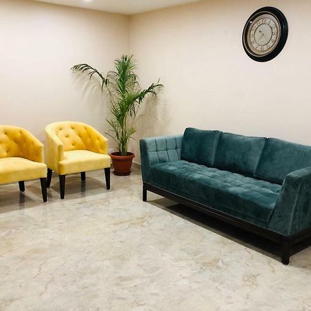 Hotel Ak Suites Patiāla Esterno foto