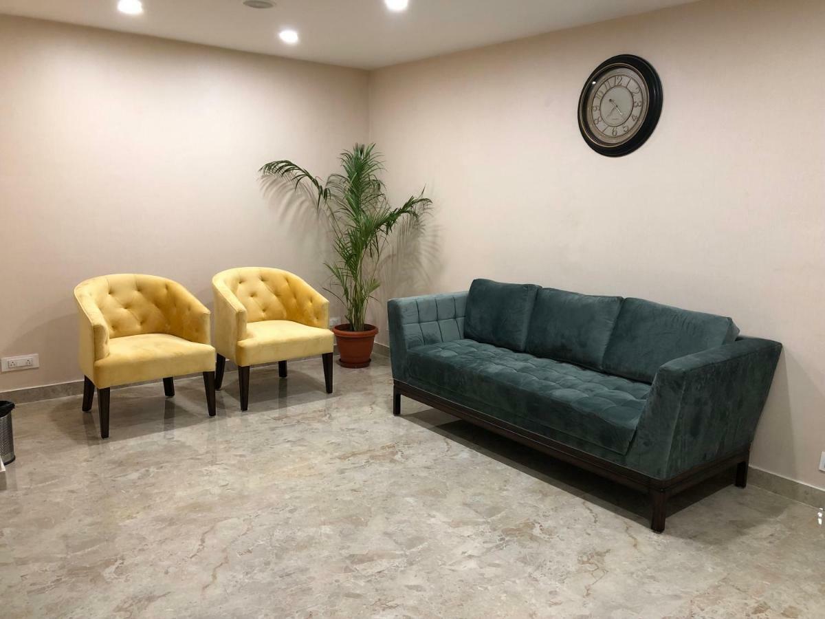 Hotel Ak Suites Patiāla Esterno foto
